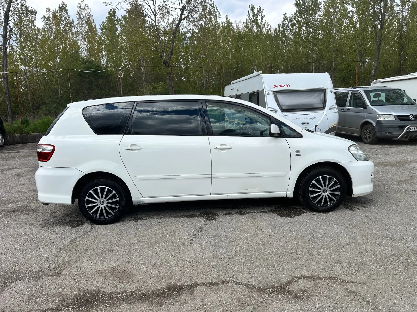 Toyota Avensis verso, снимка 9 - Автомобили и джипове - 54875290