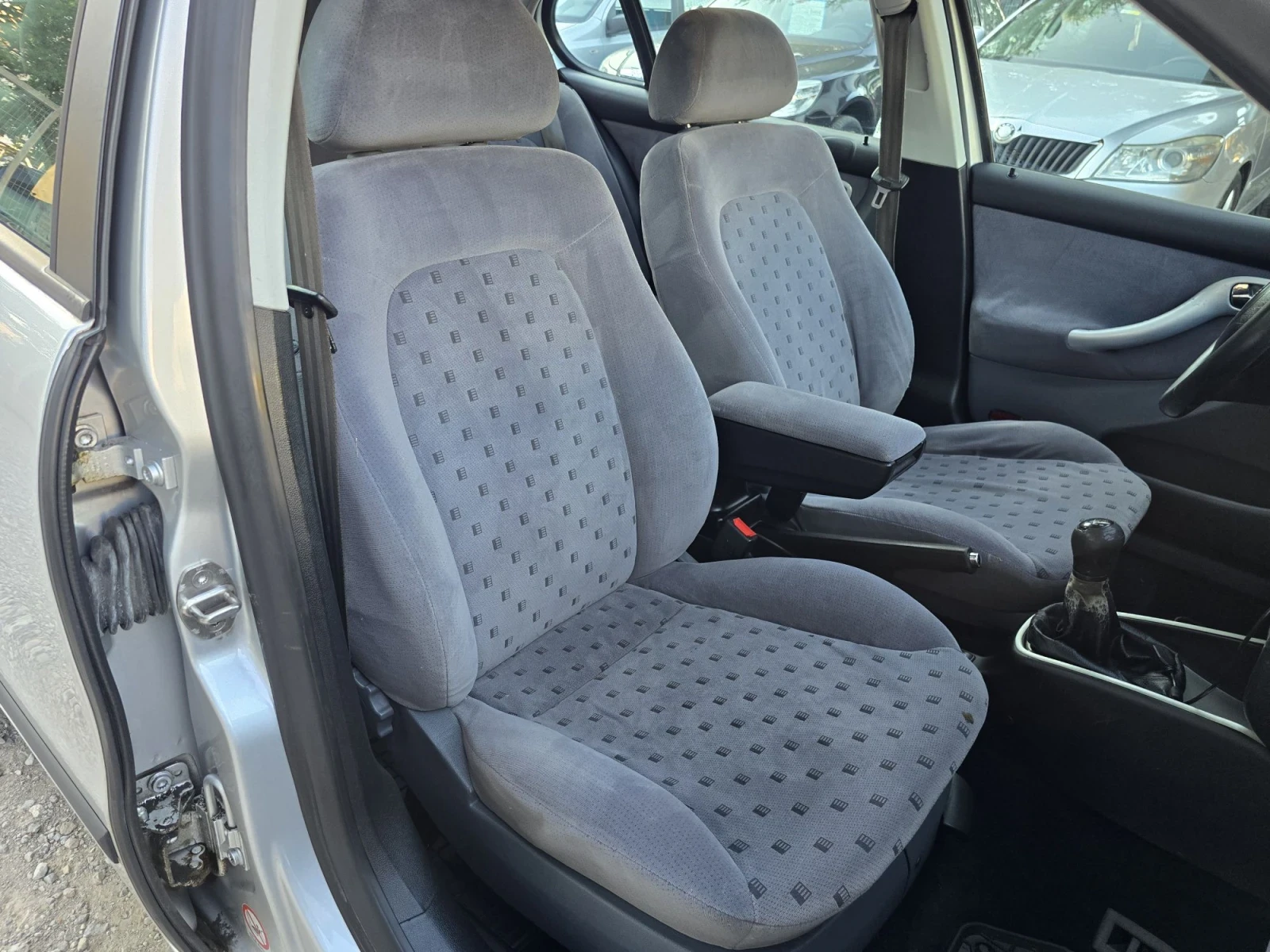 Seat Toledo 1.9TDI 90 KC., снимка 7 - Автомобили и джипове - 54887354