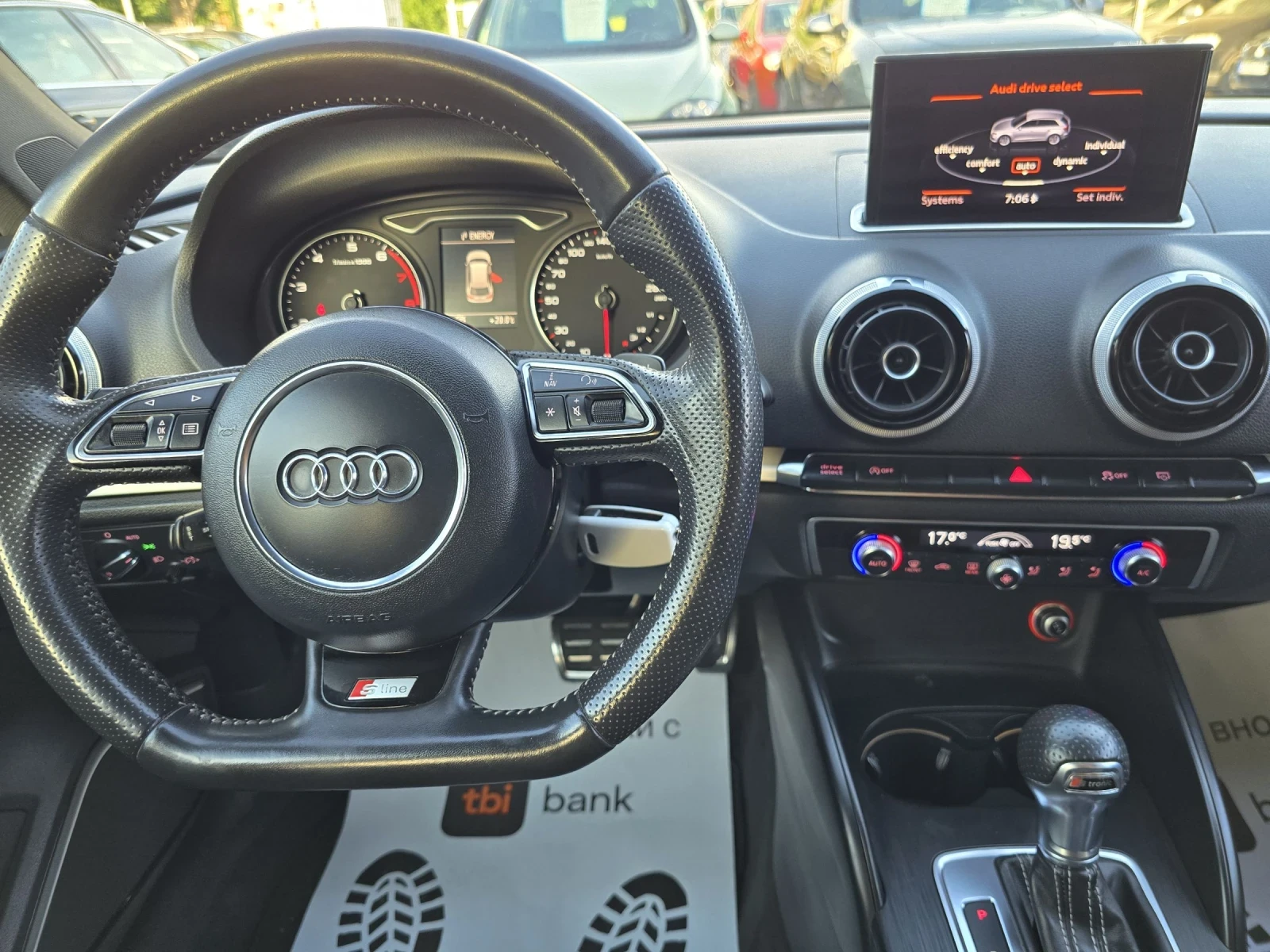 Audi A3 1.8TFSI 3xS-LINE , снимка 9 - Автомобили и джипове - 54887354