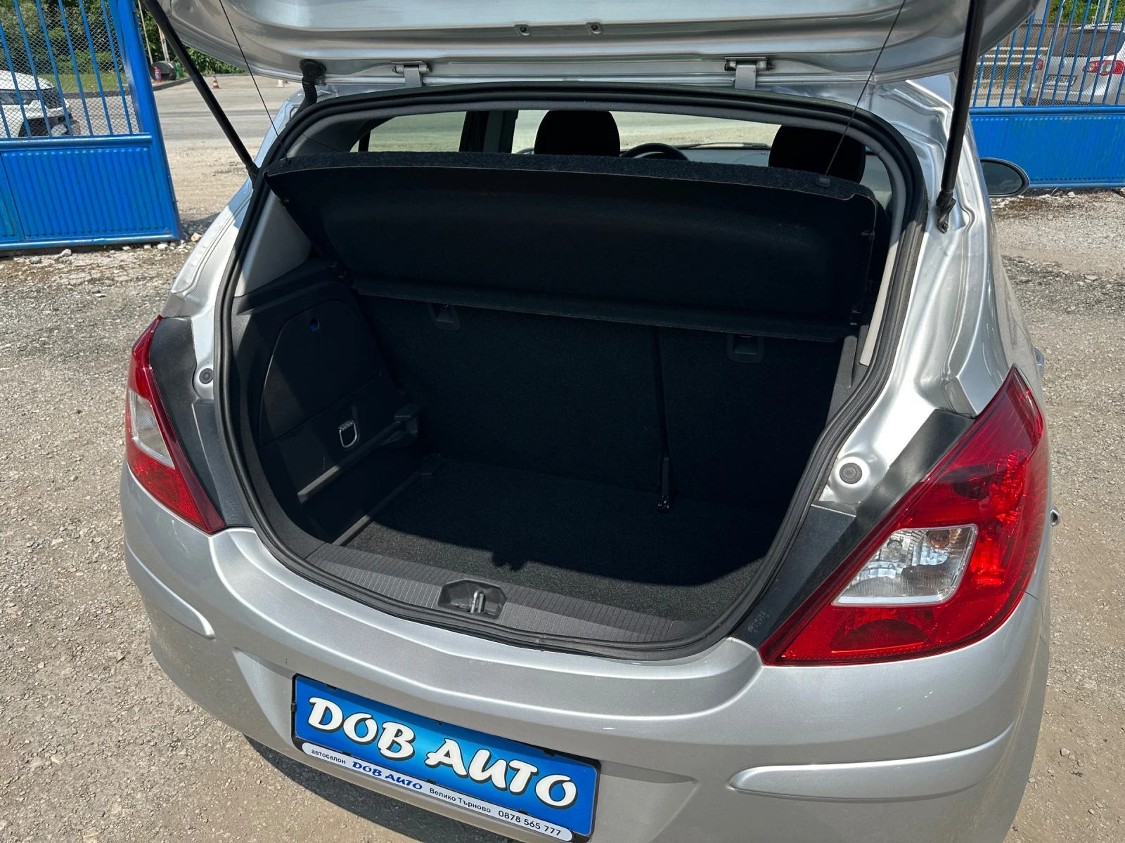Opel Corsa 1.3CDTI-95к.с-COSMO, снимка 14 - Автомобили и джипове - 55011684