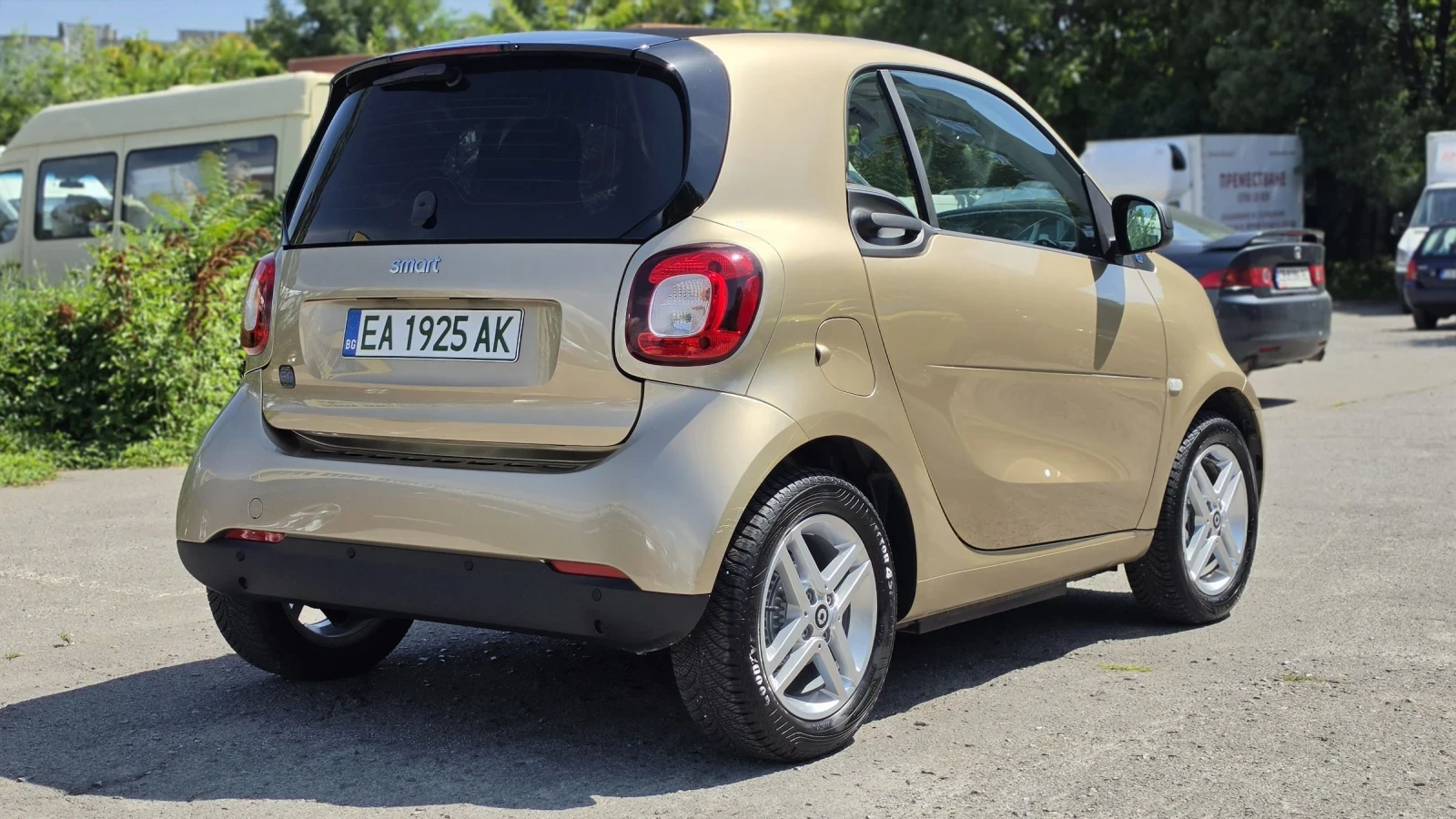Smart Fortwo Нов Автомобил 3618км. Гаранция , снимка 5 - Автомобили и джипове - 55306440