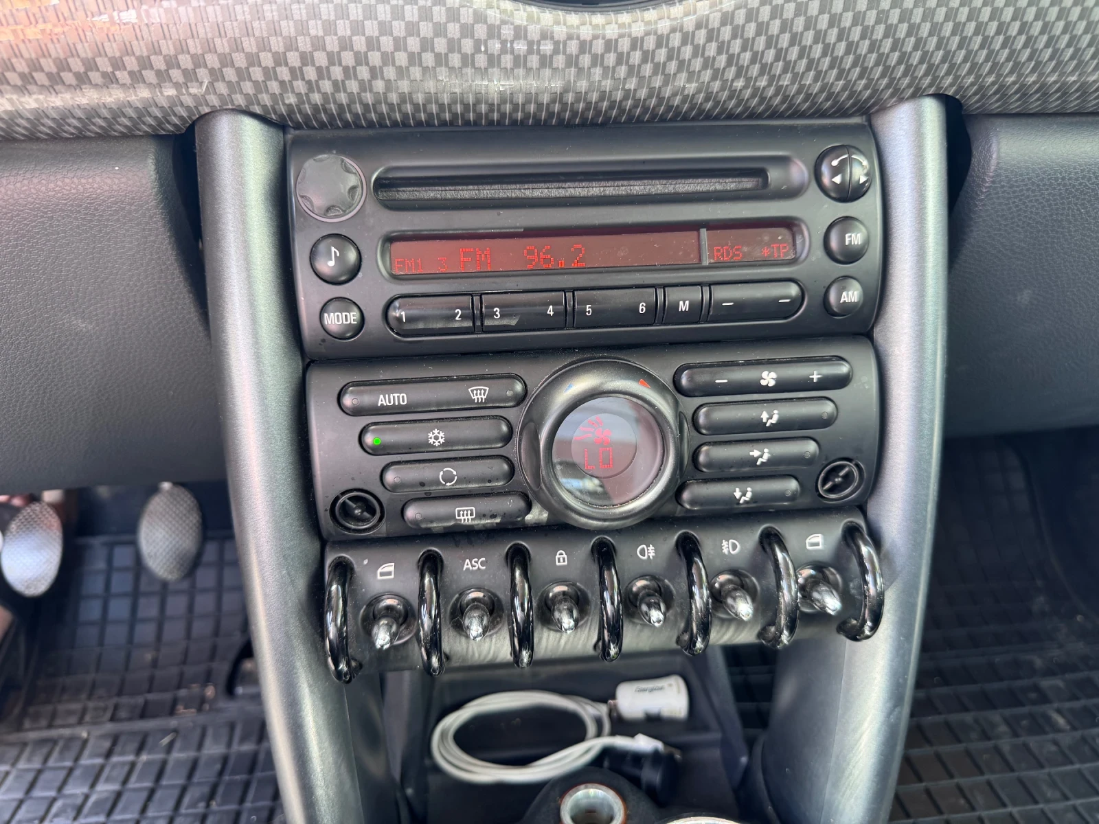 Mini Cooper PARK LANE, снимка 14 - Автомобили и джипове - 55331359