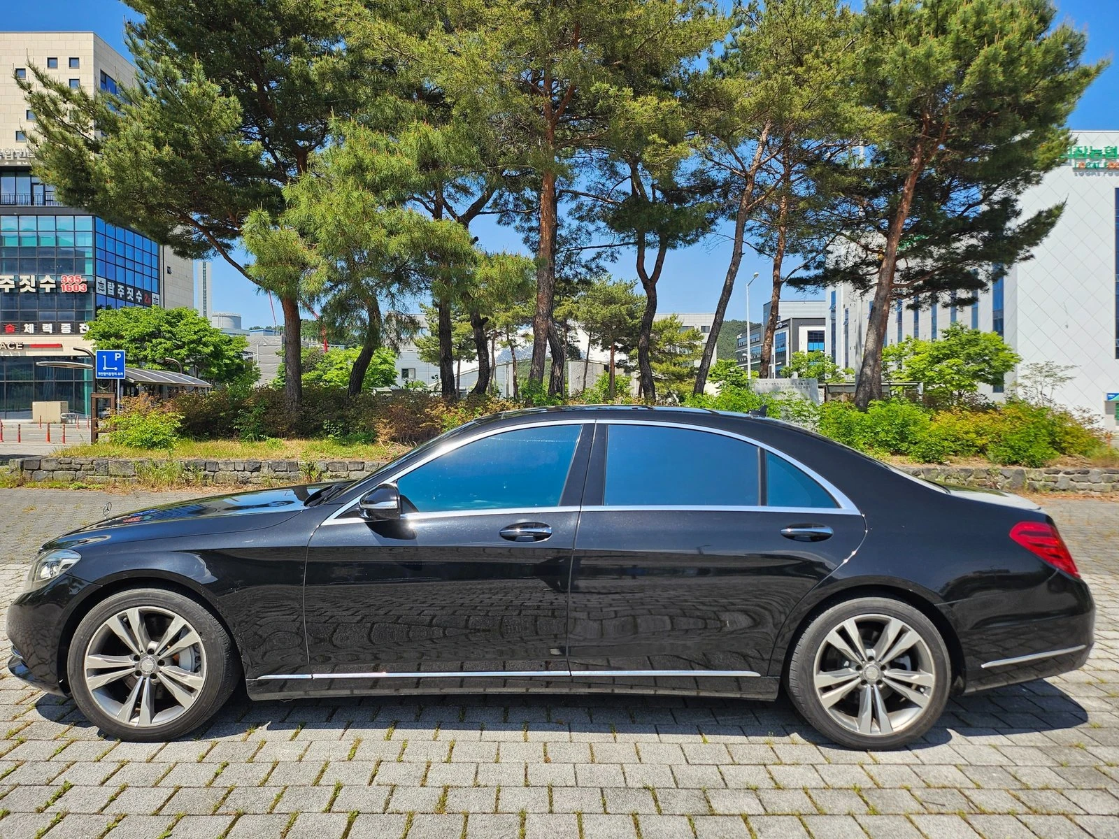 Mercedes-Benz S 500 ЛЮК* ОБДУХВАНЕ* 360* ПОДГРЕВ ВОЛАН* КРАЙНА ЦЕНА, снимка 4 - Автомобили и джипове - 55344723