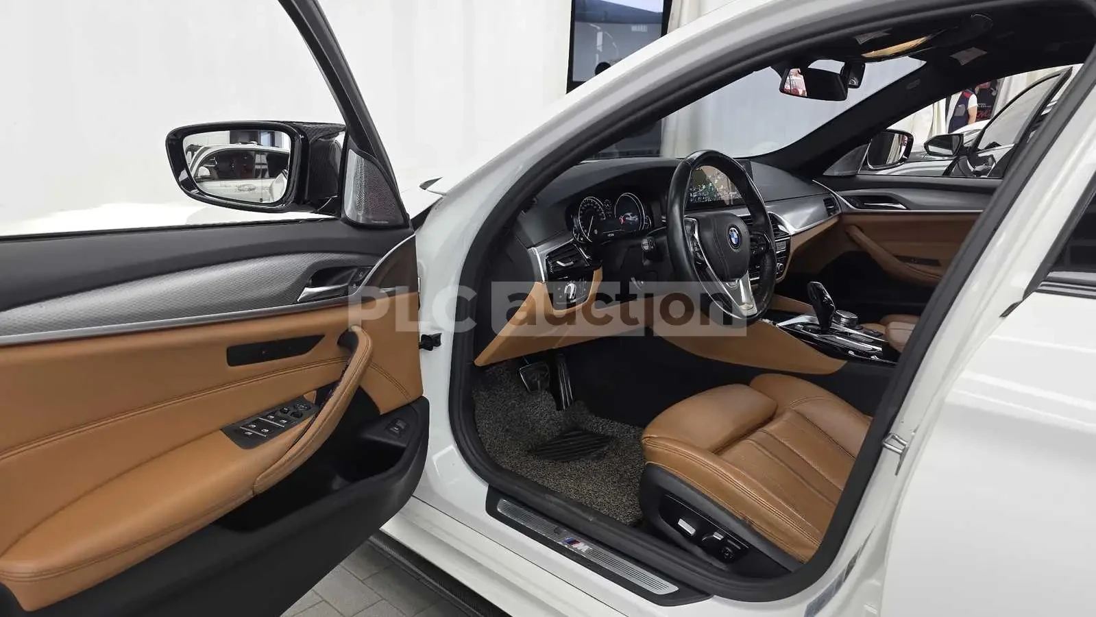 BMW 530 XDRIVE M SPORT + HEAD UP/360/PANO/FULL | Mobile.bg � ����������� 8