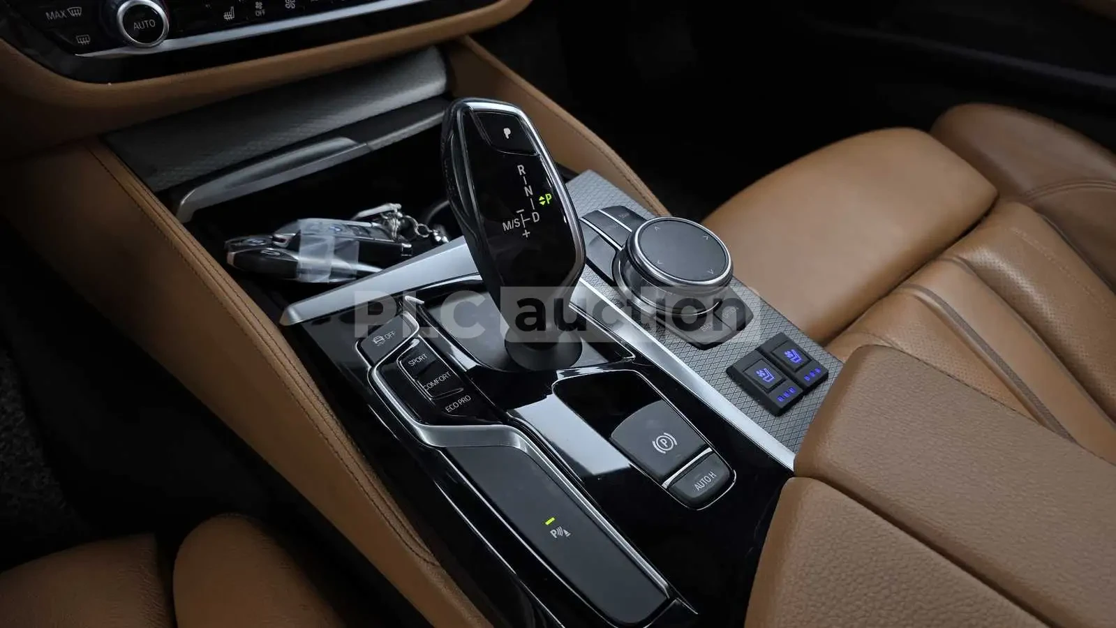 BMW 530 XDRIVE M SPORT + HEAD UP/360/PANO/FULL | Mobile.bg � ����������� 7