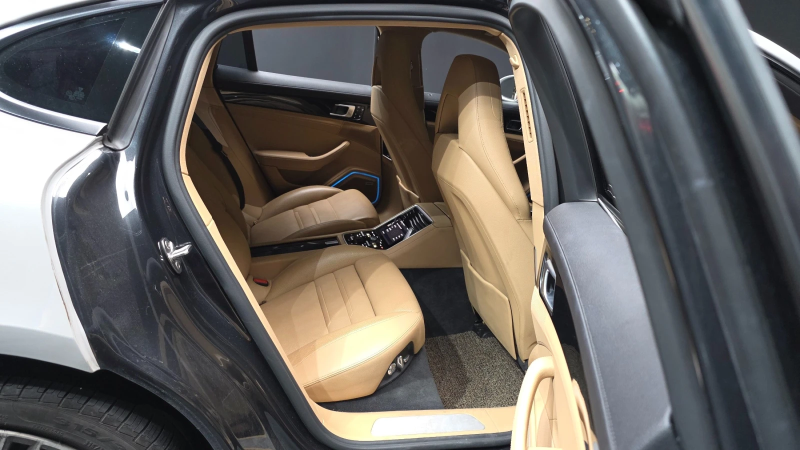 Porsche Panamera 3.0 AWD, снимка 12 - Автомобили и джипове - 55539558