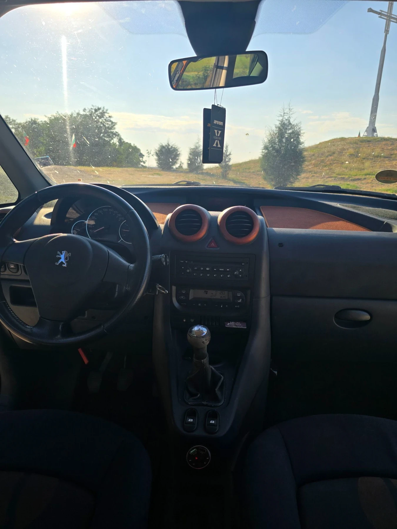 Peugeot 1007, снимка 10 - Автомобили и джипове - 55632501