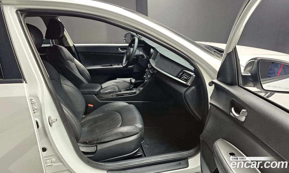 Kia K5 2.0 Luxury, снимка 11 - Автомобили и джипове - 55669049