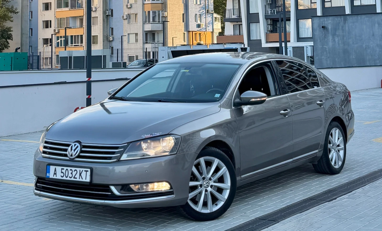 VW Passat 1.8 TFSl DSG 2012г