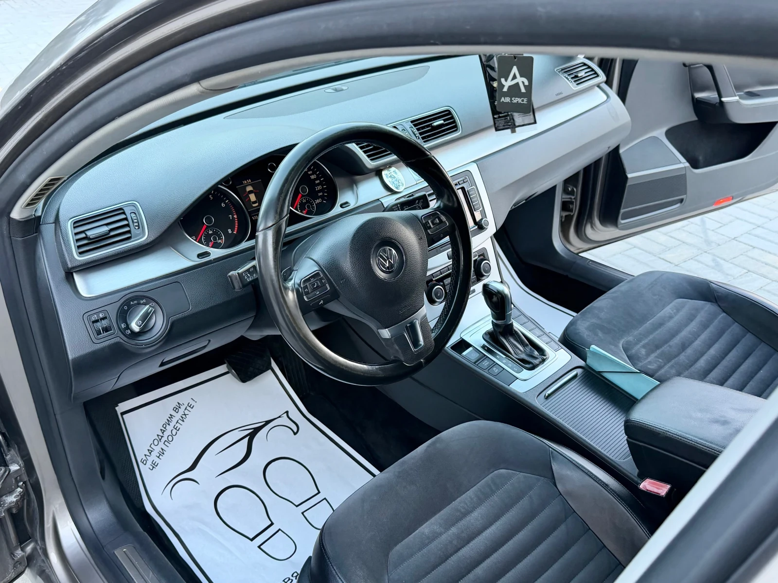 VW Passat 1.8 TFSl DSG 2012г, снимка 8 - Автомобили и джипове - 55955081