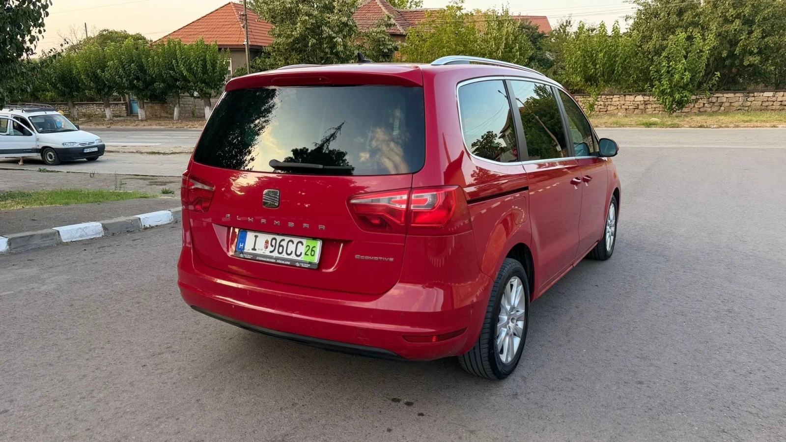 Seat Alhambra 2.0TDI FULL ЛИЗИНГ, снимка 13 - Автомобили и джипове - 56110321