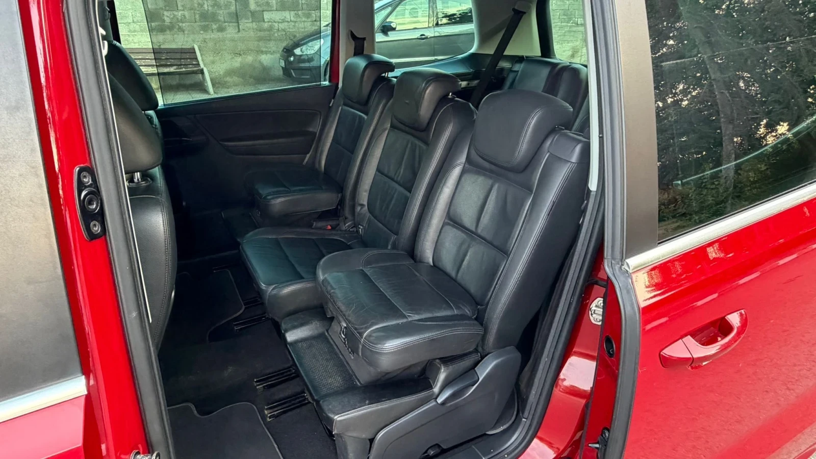 Seat Alhambra 2.0TDI FULL ЛИЗИНГ, снимка 10 - Автомобили и джипове - 56110321
