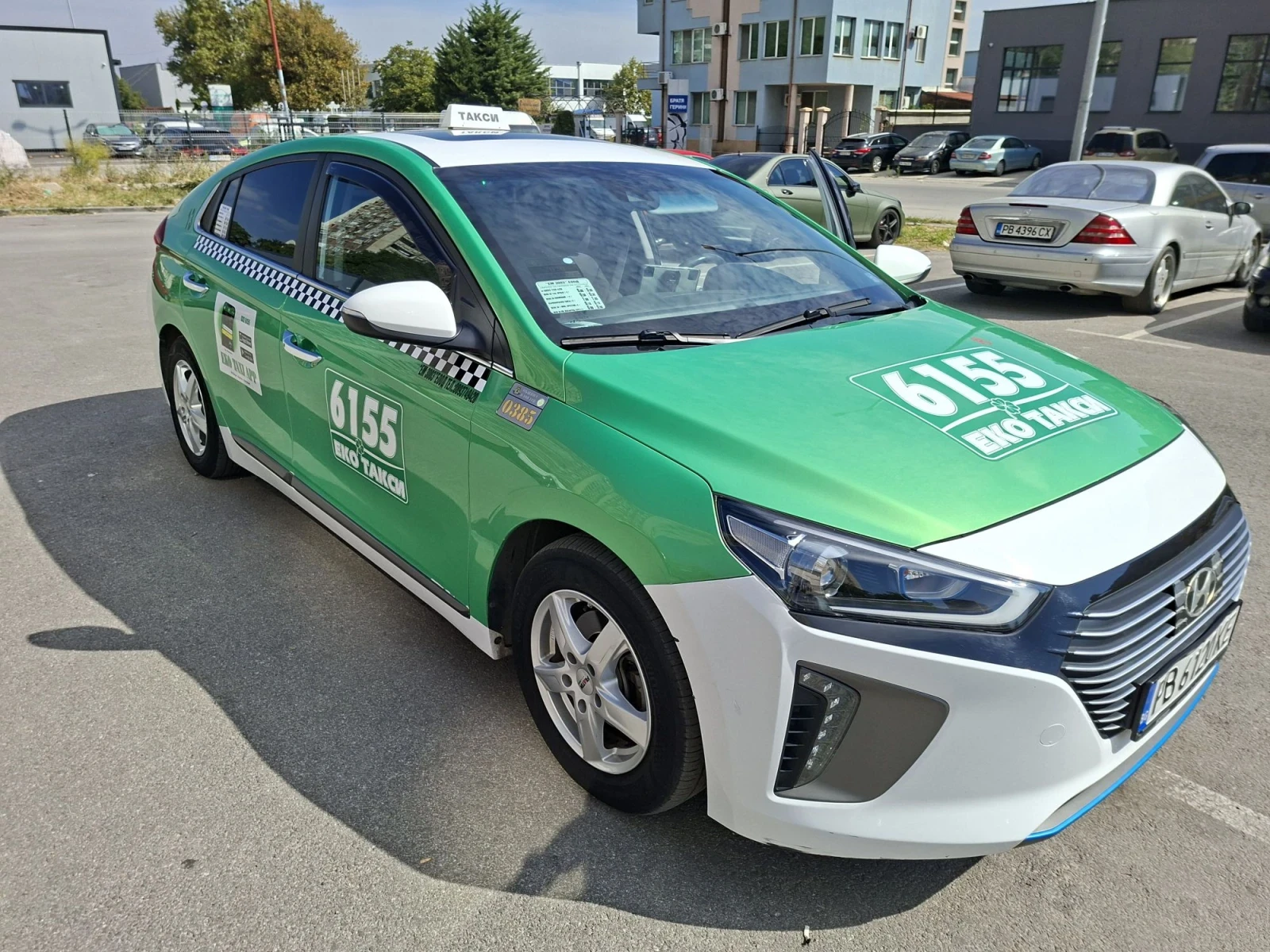 Hyundai Ioniq, снимка 2 - Автомобили и джипове - 56137601
