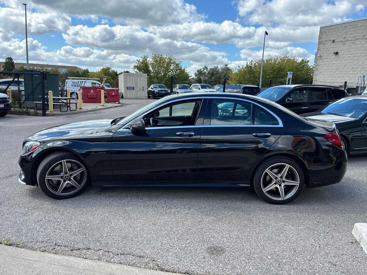 Mercedes-Benz C 300 * CARFAX * БЕЗ ПЪРВОНАЧАЛНА ВНОСКА, снимка 2 - Автомобили и джипове - 56207796
