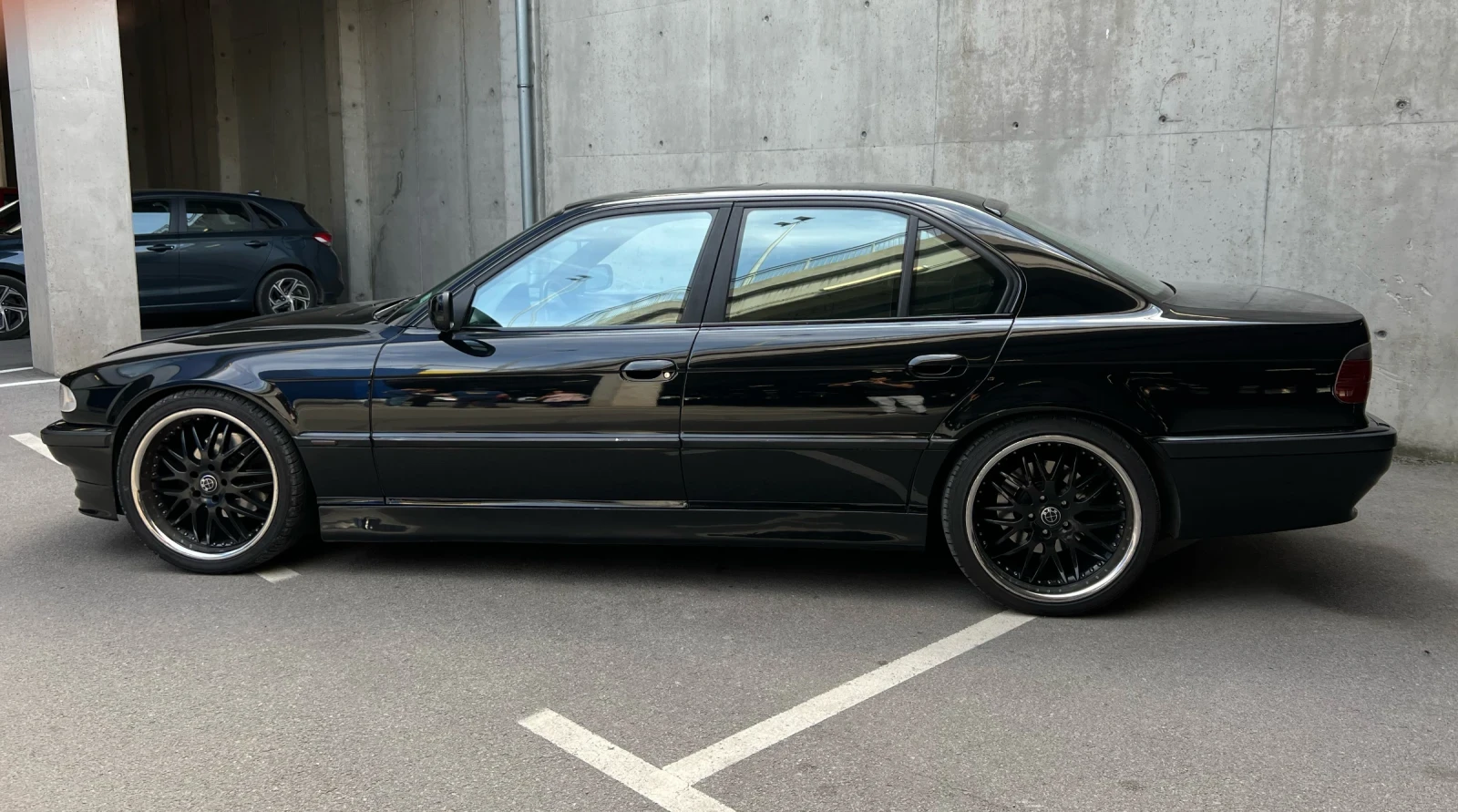 BMW 740 i, снимка 2 - Автомобили и джипове - 56430580