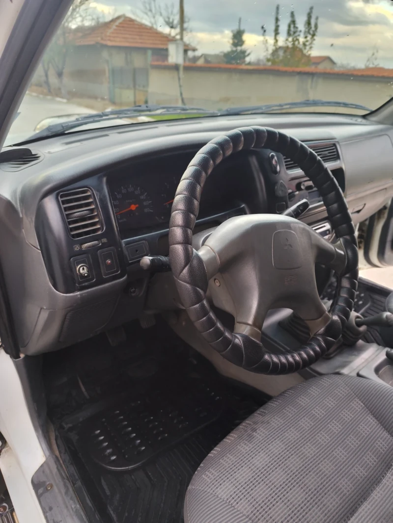 Mitsubishi L200 2.5 Diesel, снимка 9 - Автомобили и джипове - 48070589