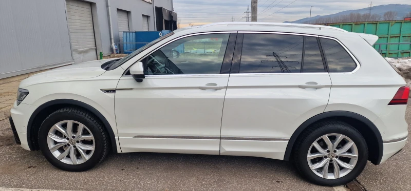 VW Tiguan R-Line, снимка 4 - Автомобили и джипове - 48807815