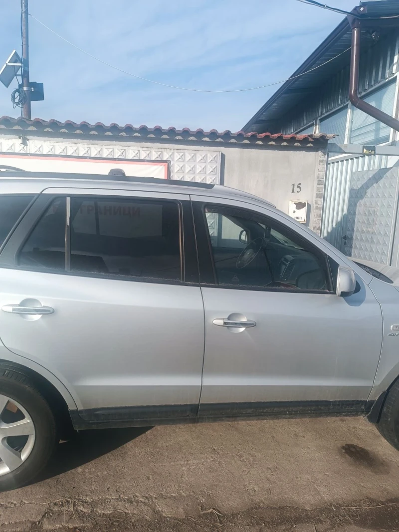 Hyundai Santa fe 2.2CDTi, снимка 4 - Автомобили и джипове - 49090318