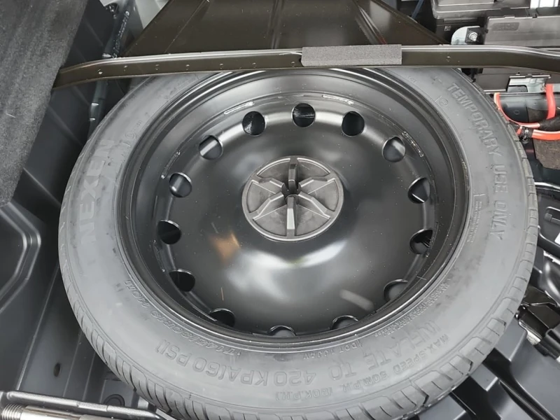 Mercedes-Benz GLC 300 * CARFAX * ПАНОРАМА* ПОДГРЕВИ* , снимка 14 - Автомобили и джипове - 53326588