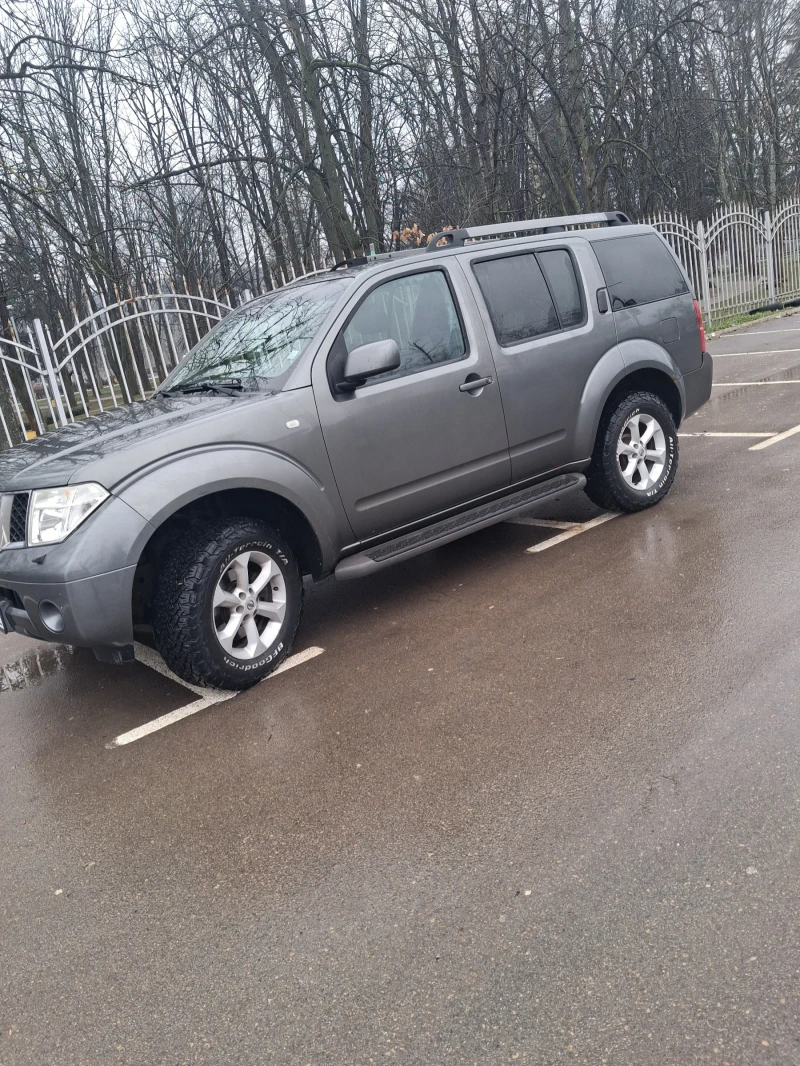 Nissan Pathfinder, снимка 3 - Автомобили и джипове - 53486478