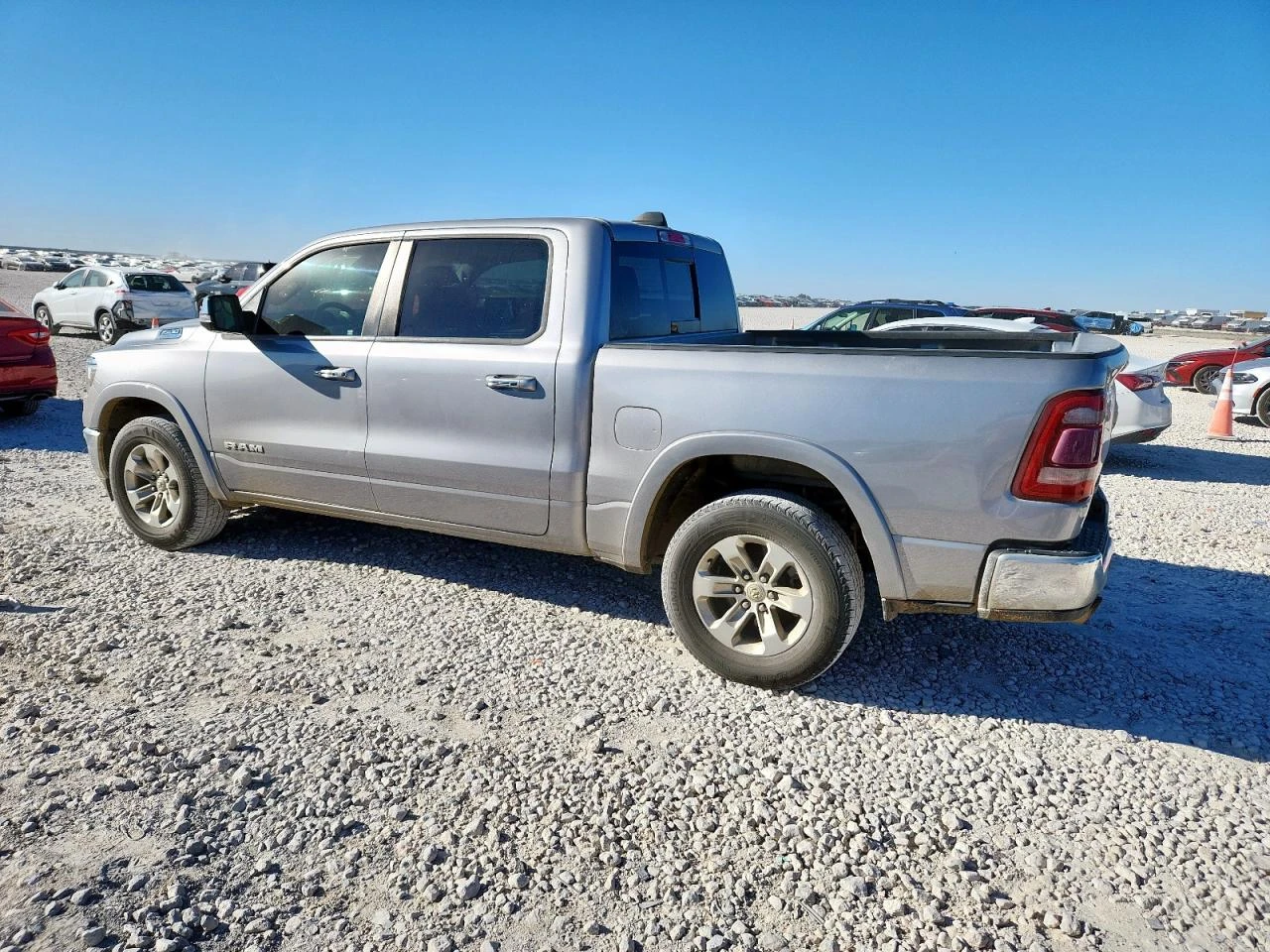 Dodge RAM 1500 Laramie* CARFAX * БЕЗ ПЪРВОНАЧАЛНА ВНОСКА - изображение 4