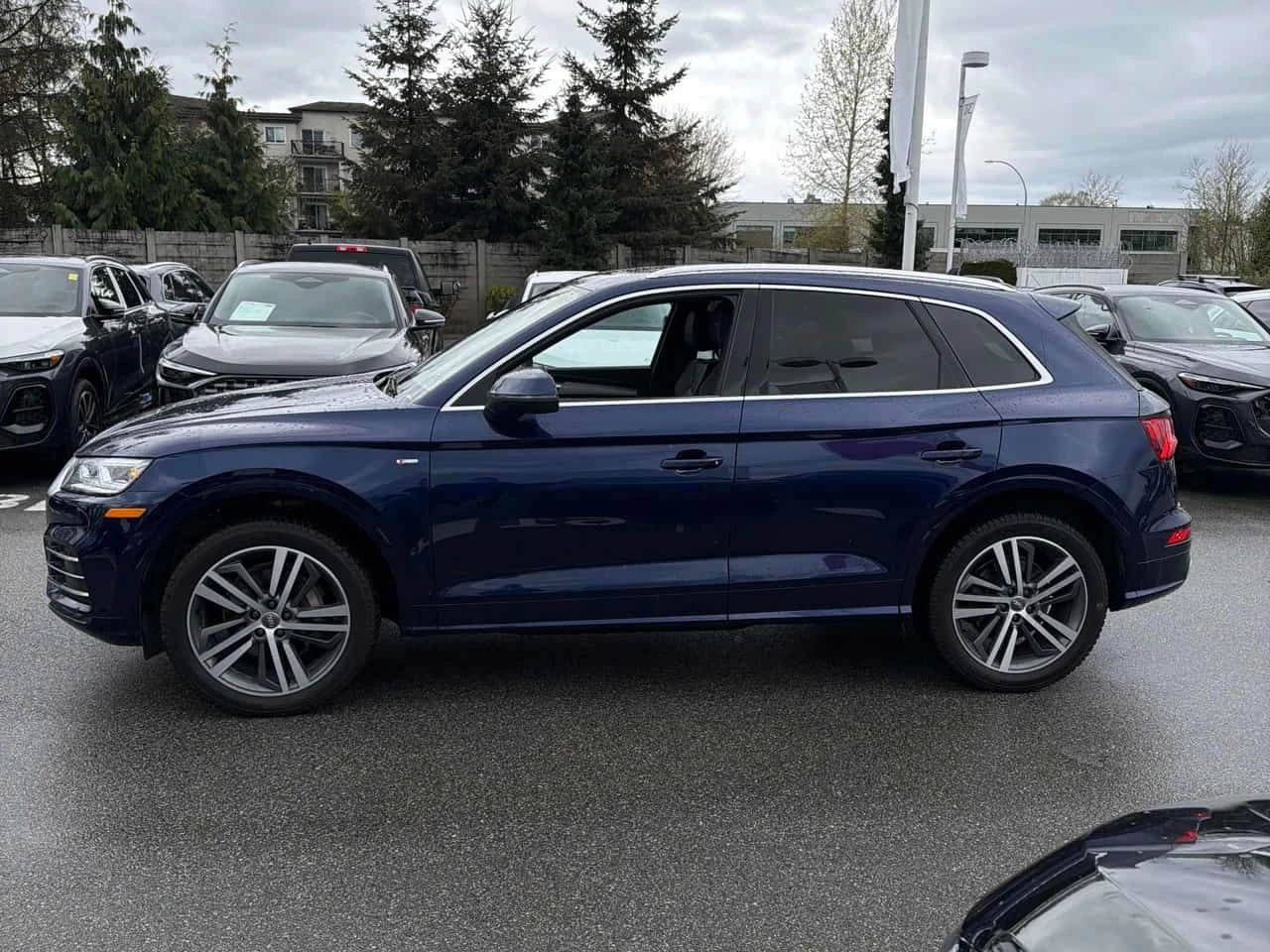 Audi Q5 * Technik * S LINE* B&O* 360* NAVI* PANO* , снимка 2 - Автомобили и джипове - 54184910