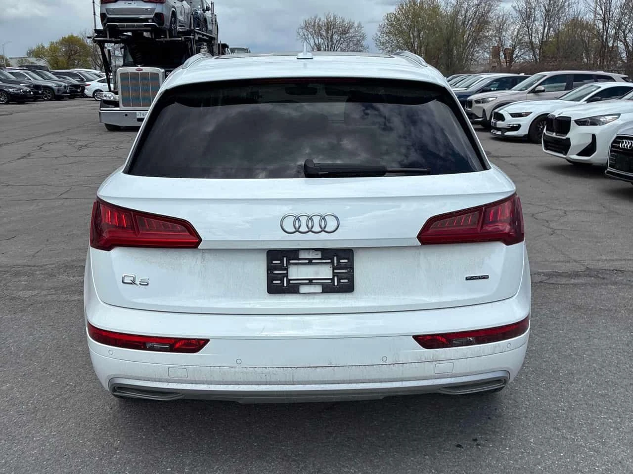 Audi Q5  Technik / 360 / LED / B&O / AMBIENT / АВТОКРЕДИТ, снимка 4 - Автомобили и джипове - 54599531