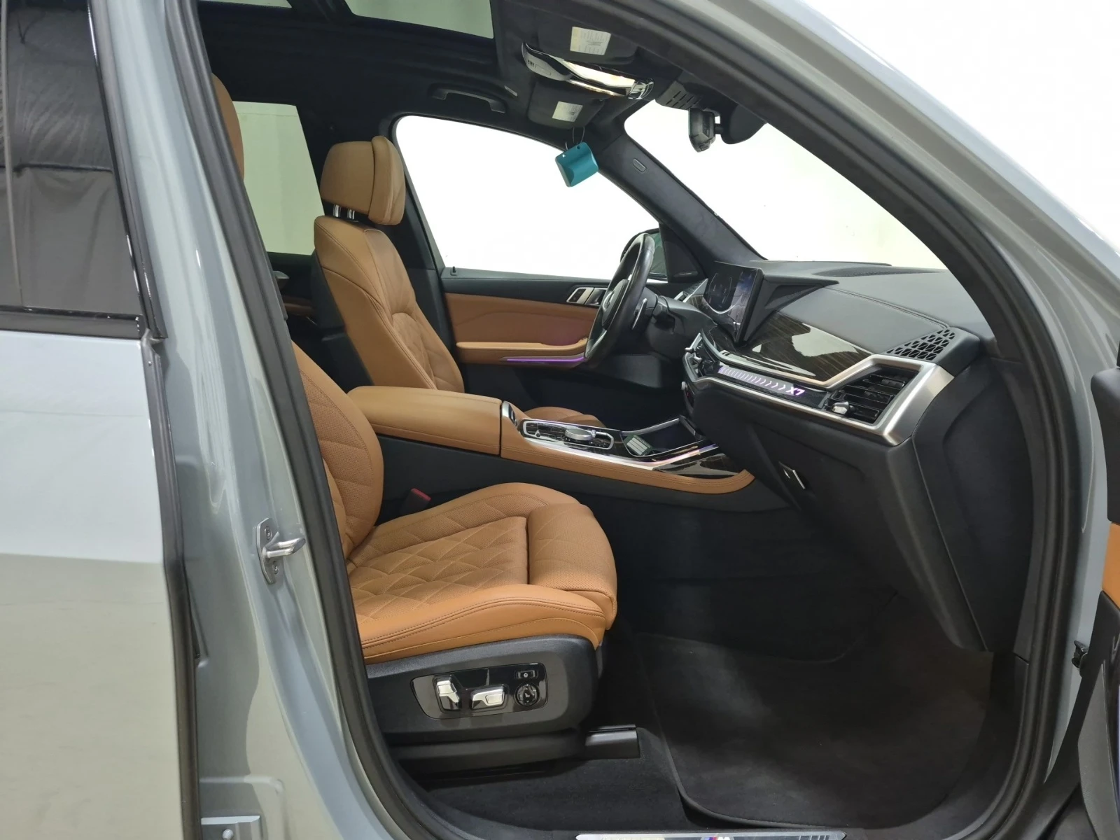 BMW X7 40i * * M ПАКЕТ * * CARFAX * * 6 МЕСТЕН * * , снимка 12 - Автомобили и джипове - 55239924
