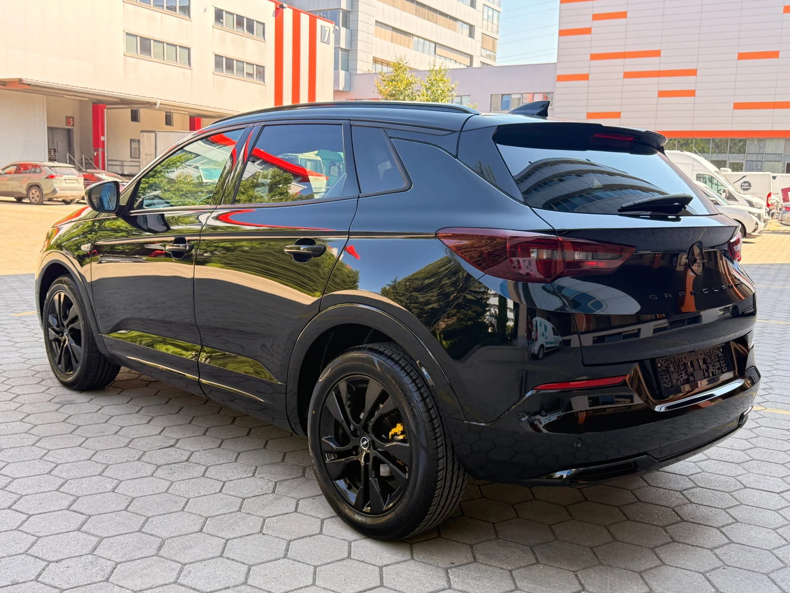 Opel Grandland 1.5 ECOTEC* ULTIMATE* ЧИСТО НОВА* , снимка 6 - Автомобили и джипове - 55557325
