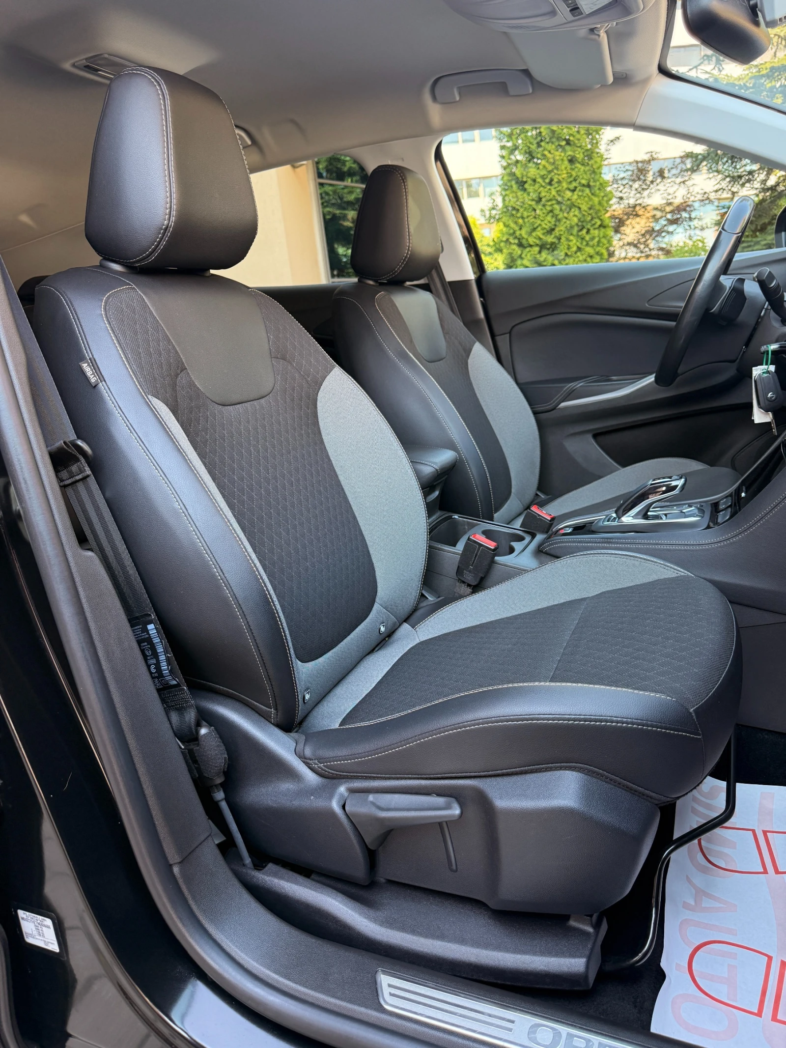 Opel Grandland 1.5 ECOTEC* ULTIMATE* ЧИСТО НОВА* , снимка 14 - Автомобили и джипове - 55557325