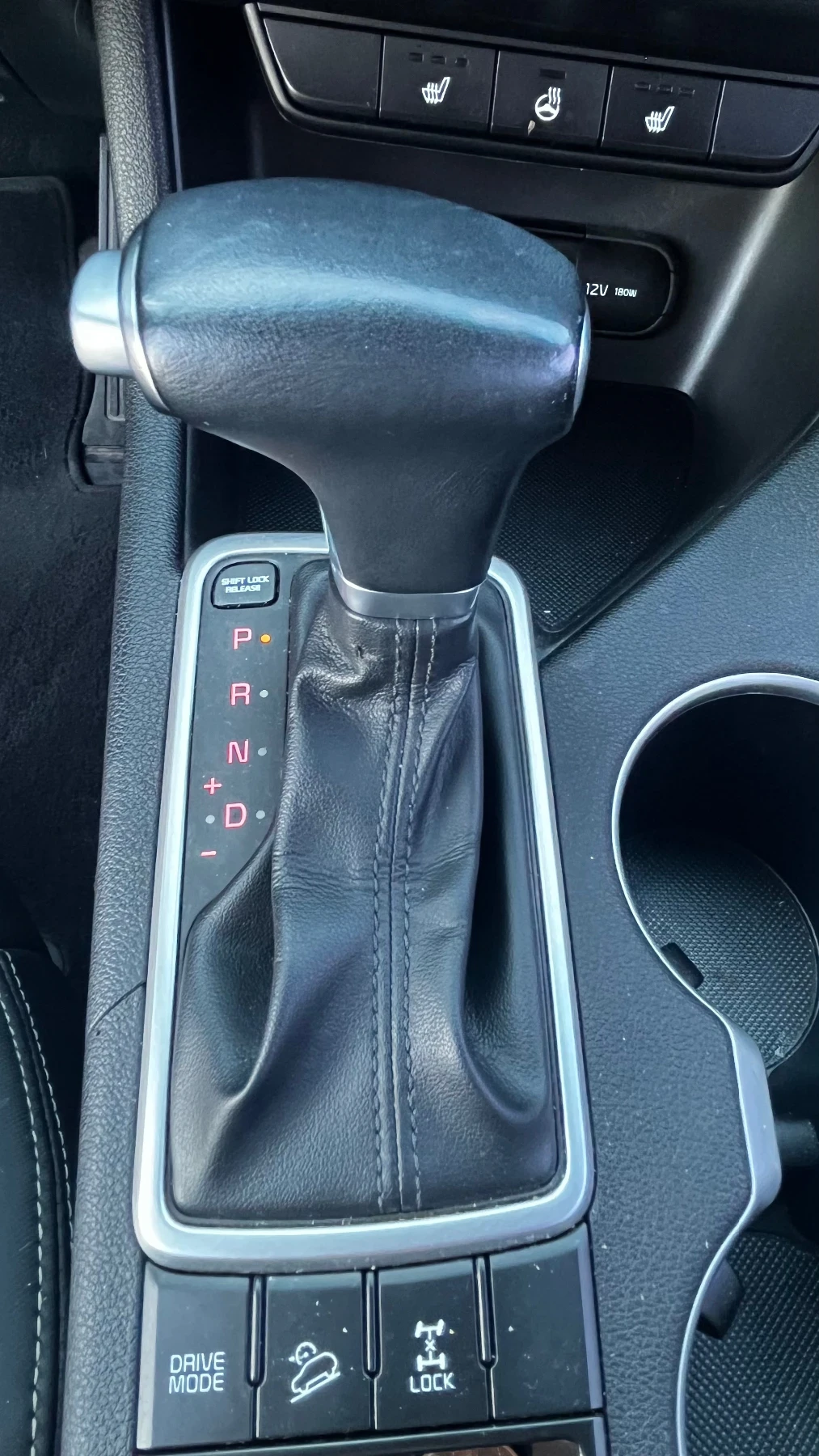 Kia Sportage CRDI 16v, снимка 7 - Автомобили и джипове - 55694631