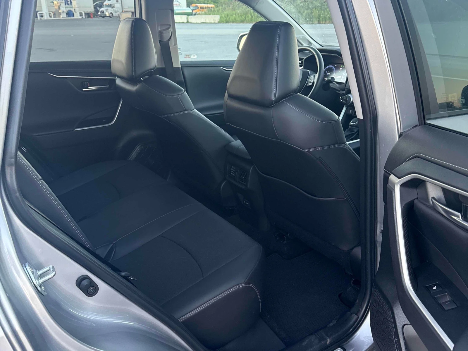 Toyota Rav4 * Limited * CARFAX * ОПЦИЯ ЗА ФИНАНСИРАНЕ, снимка 13 - Автомобили и джипове - 55879805