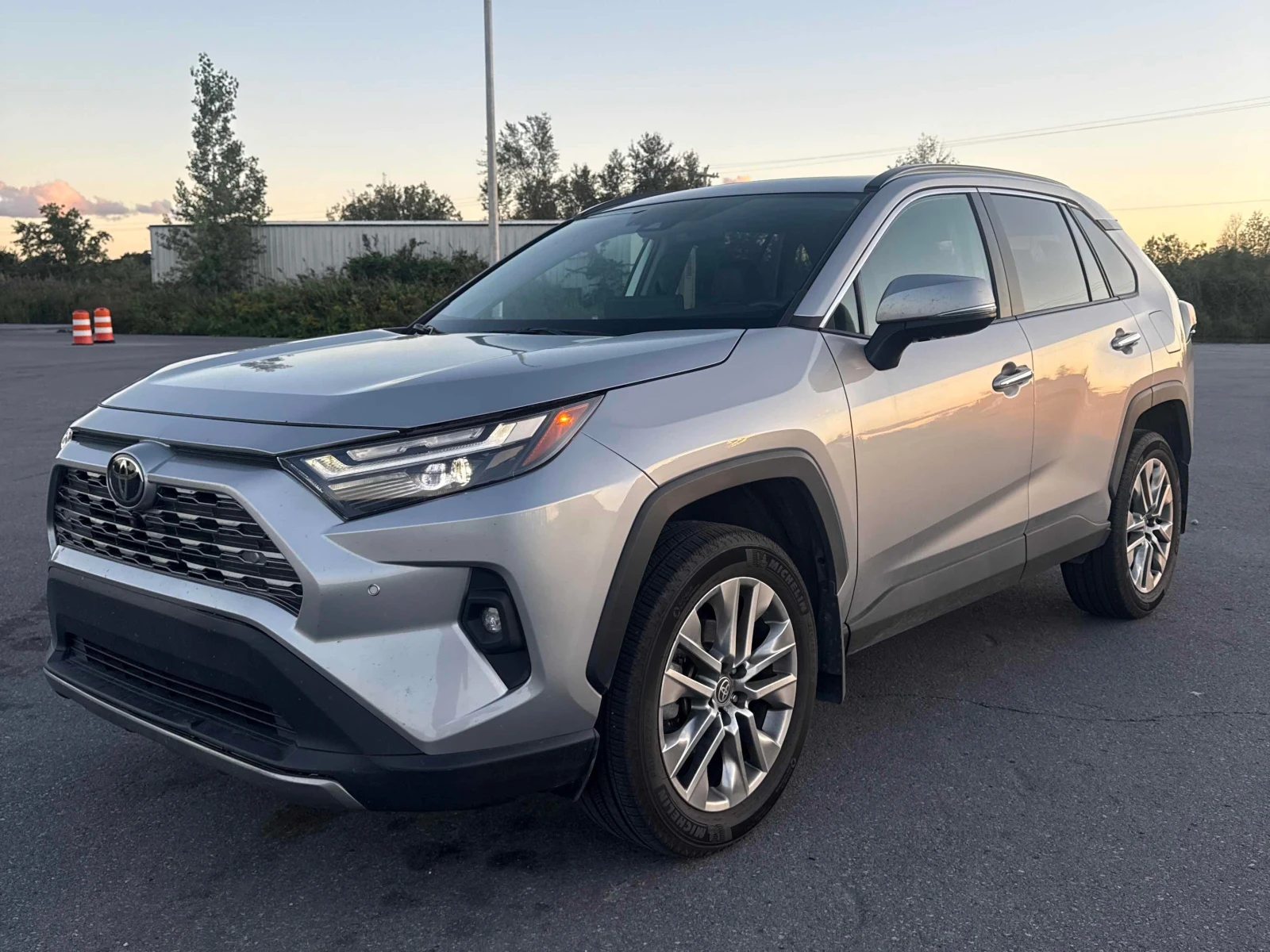 Toyota Rav4 * Limited * CARFAX * ОПЦИЯ ЗА ФИНАНСИРАНЕ, снимка 17 - Автомобили и джипове - 55879805