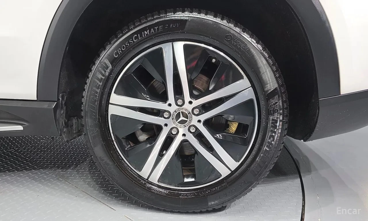 Mercedes-Benz GLE 300 * 4MATIC * АВТОКРЕДИТ БЕЗ ПЪРВОНАЧАЛНА ВНОСКА, снимка 5 - Автомобили и джипове - 55940990