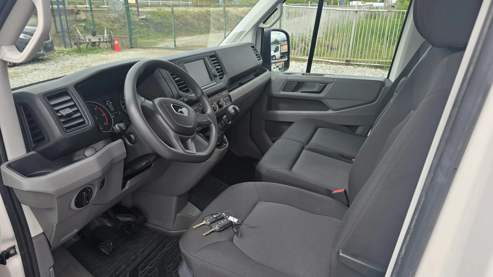 VW Crafter 2.0TDI-Нов внос - изображение 10