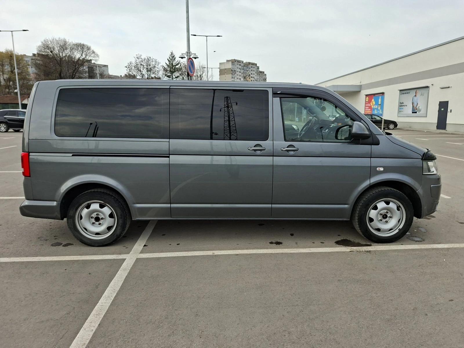 VW Caravelle, снимка 14 - Бусове и автобуси - 54321385