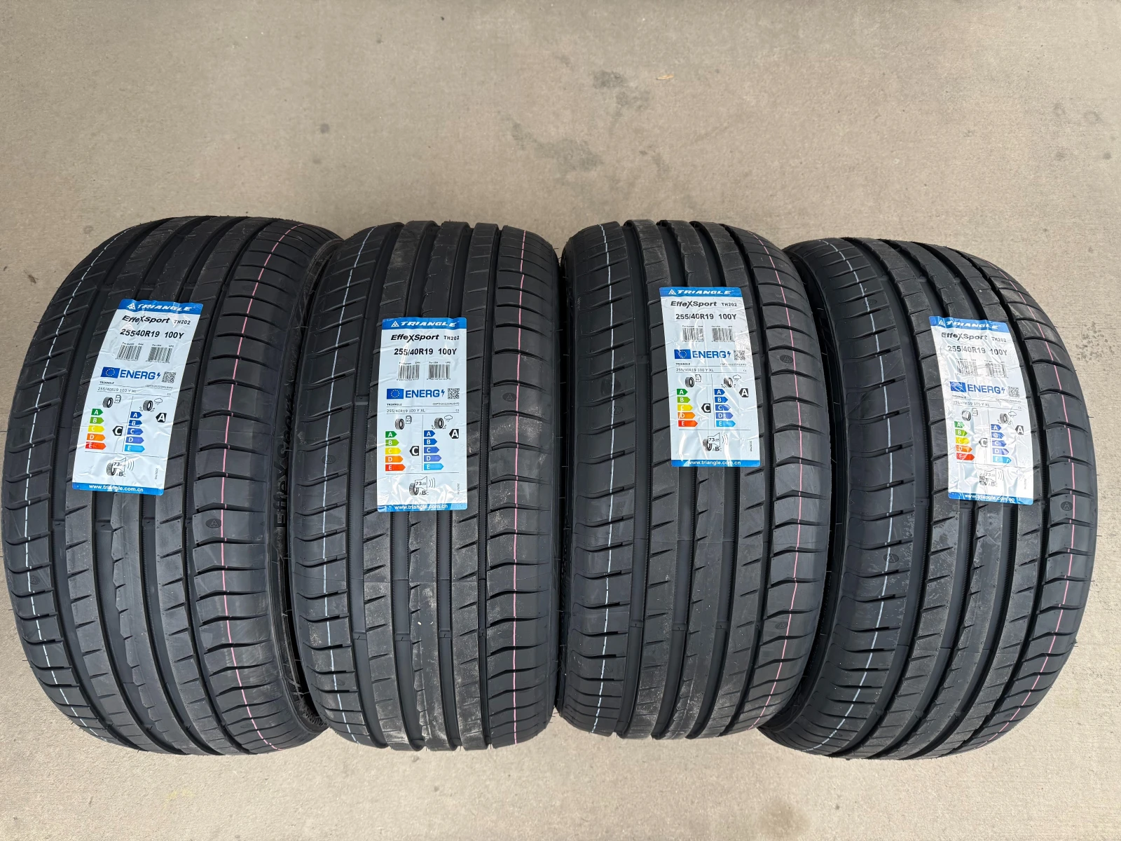 Гуми Летни 255/40R19