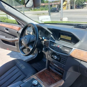 Mercedes-Benz E 220, снимка 8