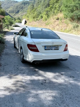 Mercedes-Benz C 220, снимка 2
