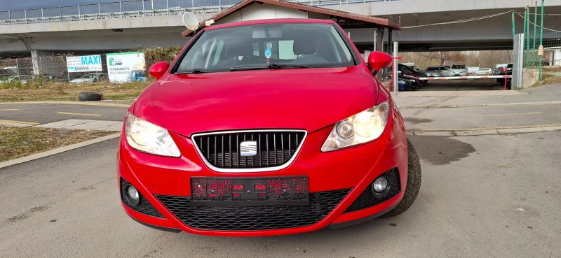 Seat Ibiza 1.4 Климатроник  Като Нова, снимка 2 - Автомобили и джипове - 48072140