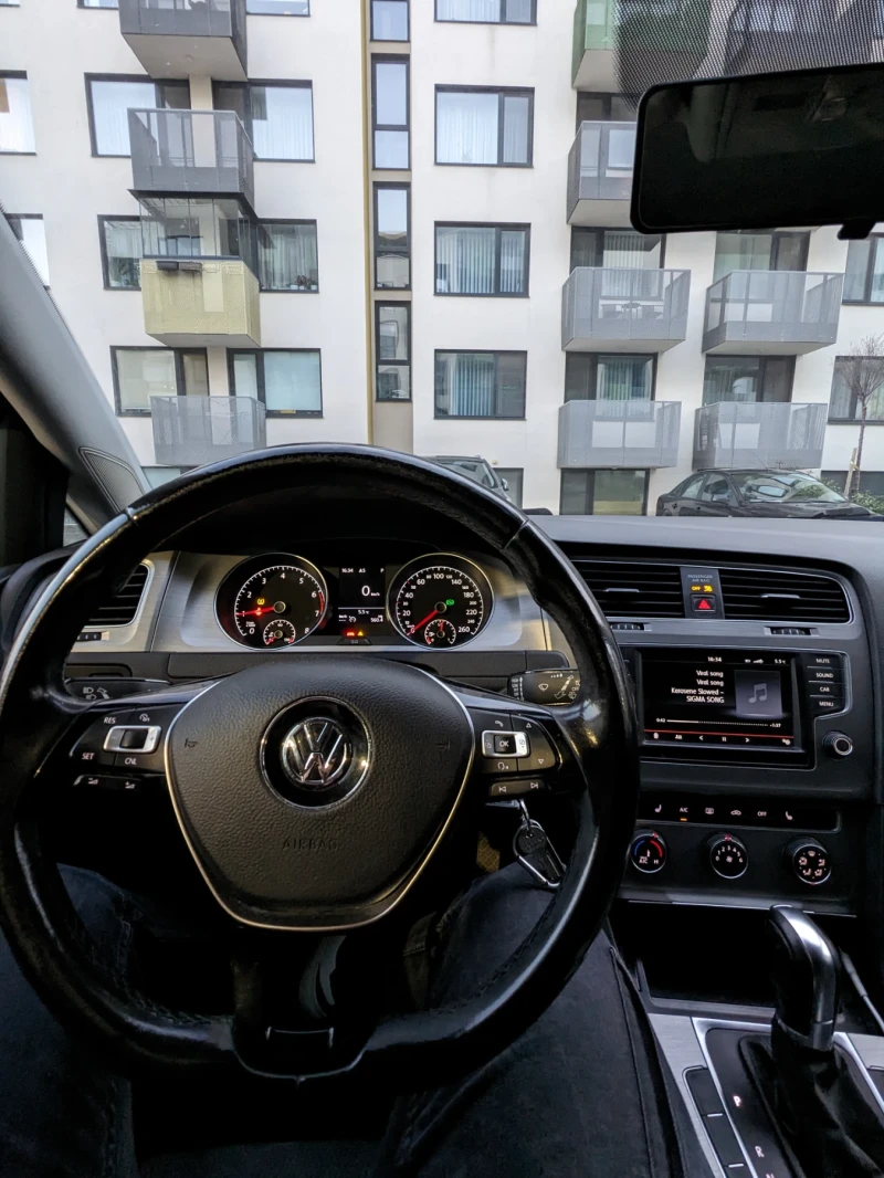 VW Golf 1.8 TSI + Газ/Бензин, снимка 5 - Автомобили и джипове - 48384015