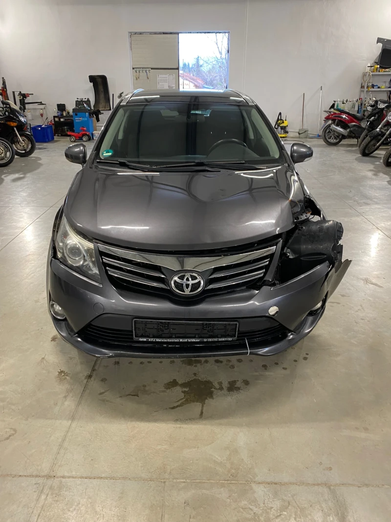 Toyota Avensis 2.2 dct avtomat navi keyless , снимка 8 - Автомобили и джипове - 48554700