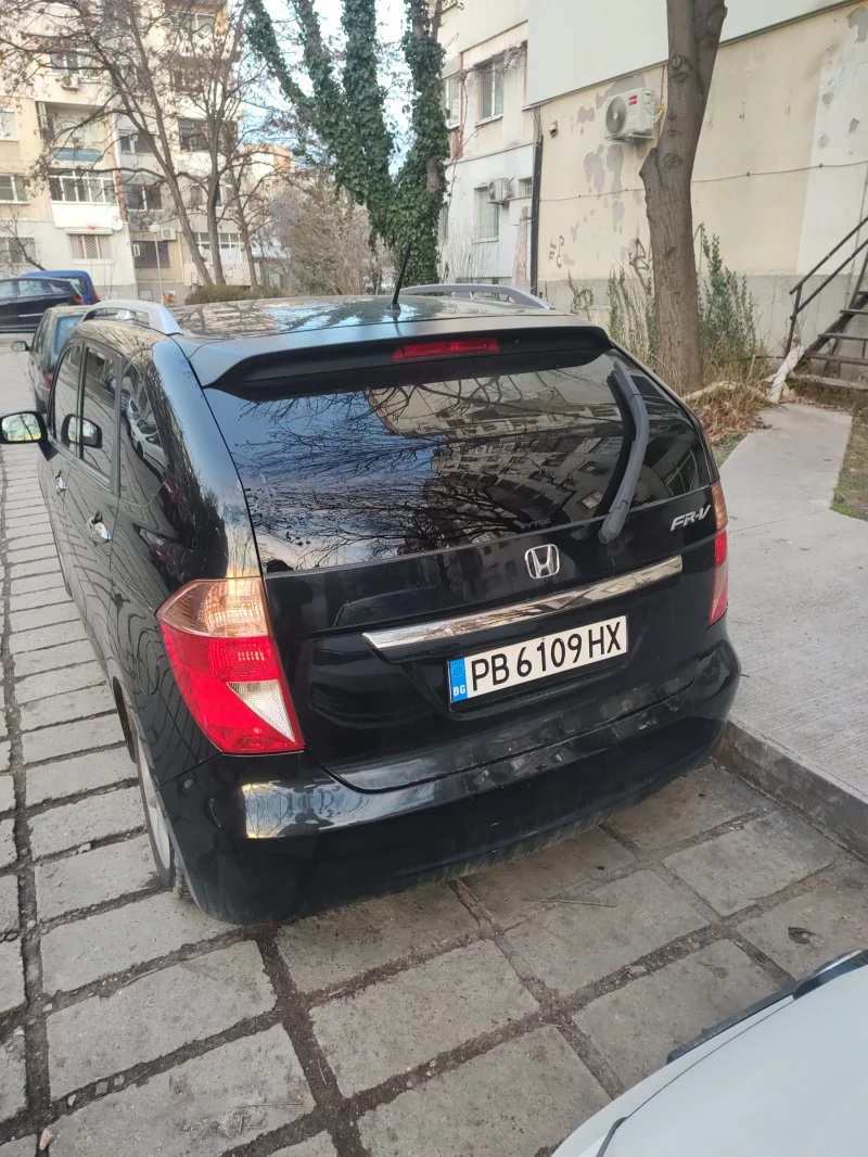 Honda Fr-v, снимка 3 - Автомобили и джипове - 48880533