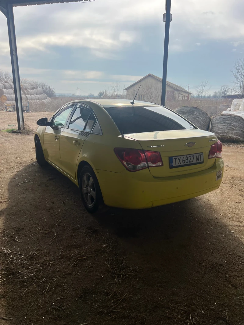 Chevrolet Cruze, снимка 4 - Автомобили и джипове - 48892540