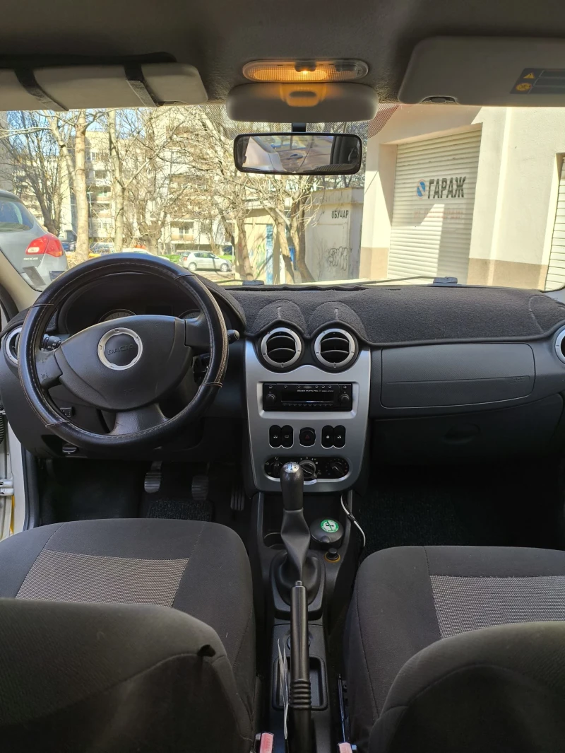 Dacia Logan, снимка 11 - Автомобили и джипове - 49585899