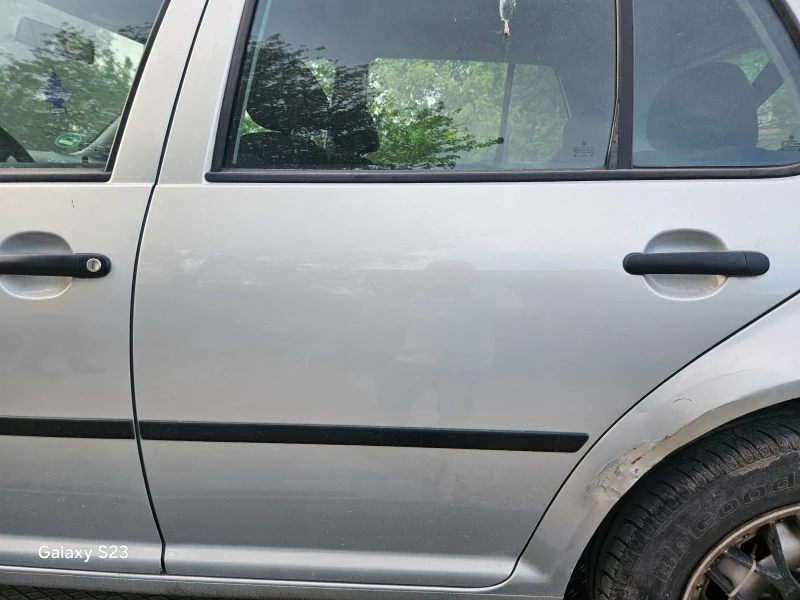 VW Golf 1.6 SR, снимка 8 - Автомобили и джипове - 50230142