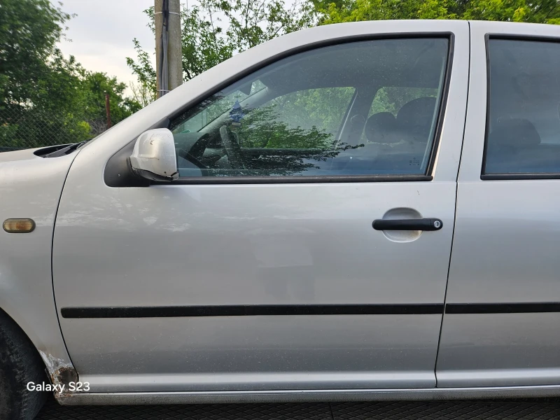 VW Golf 1.6 SR, снимка 7 - Автомобили и джипове - 50230142