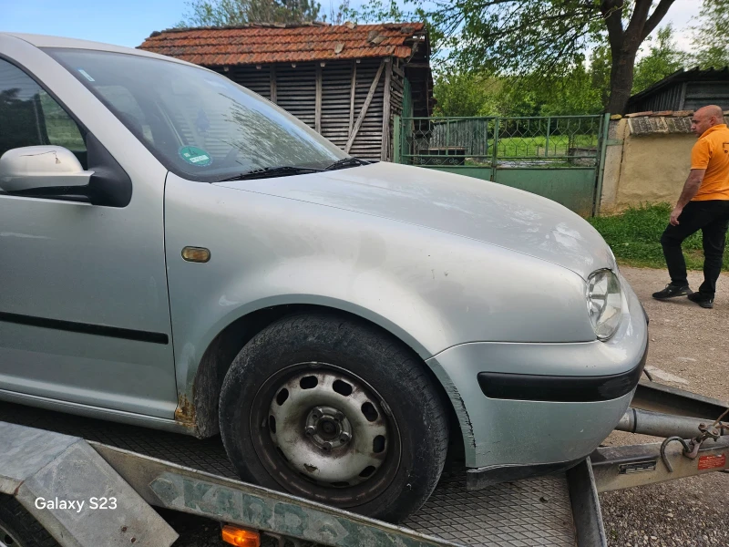 VW Golf 1.6 SR, снимка 2 - Автомобили и джипове - 50230142