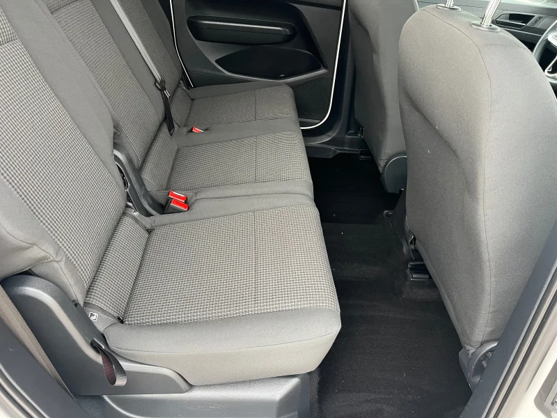 VW Caddy 2.0тди-клима-пътнически, снимка 9 - Автомобили и джипове - 52009492
