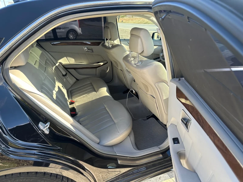 Mercedes-Benz E 350, снимка 15 - Автомобили и джипове - 53169316